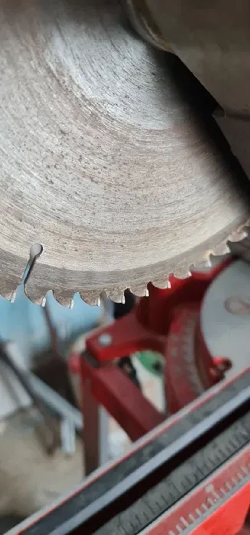 Пила торцева з протяжкою. 