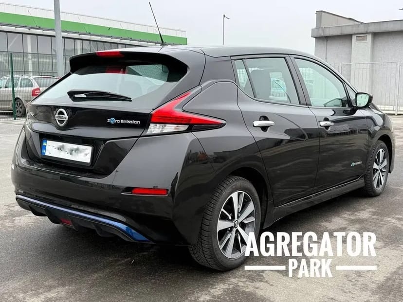 Електромобіль Nissan Life