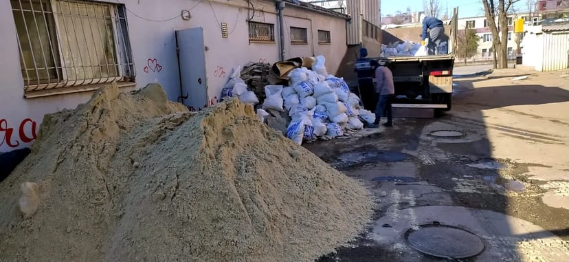 Перевезення вантажів самоскидами КАМАЗ