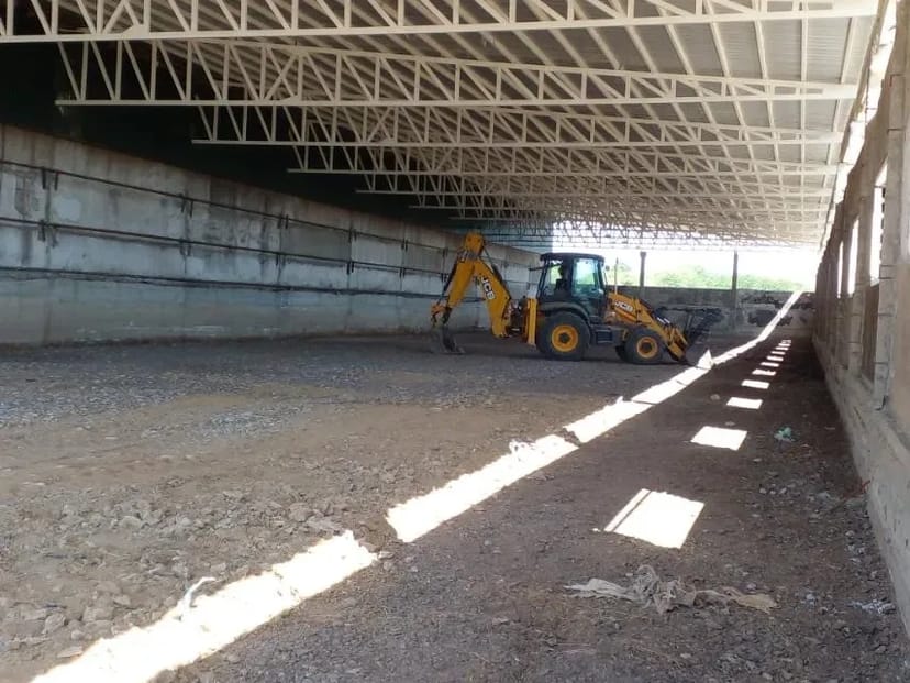 Екскаватори JSB , послуги спецтехники, усі види робіт