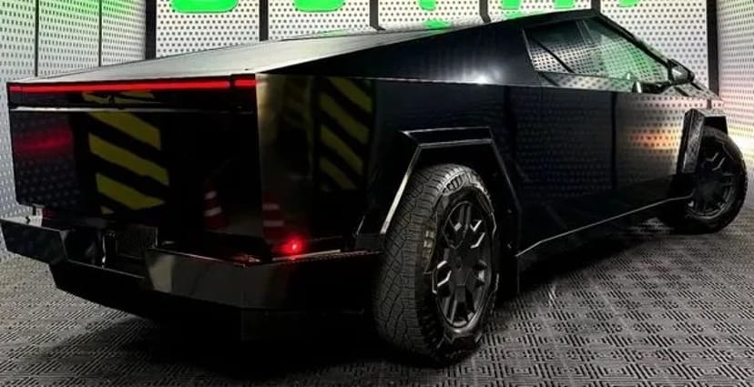 351 Tesla Cybertruck чорний без водія на фотосесію зйомки на фотосесію