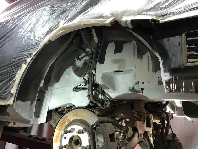 Антикорозійна обробка днища: Якісний антикор для вашого авто.