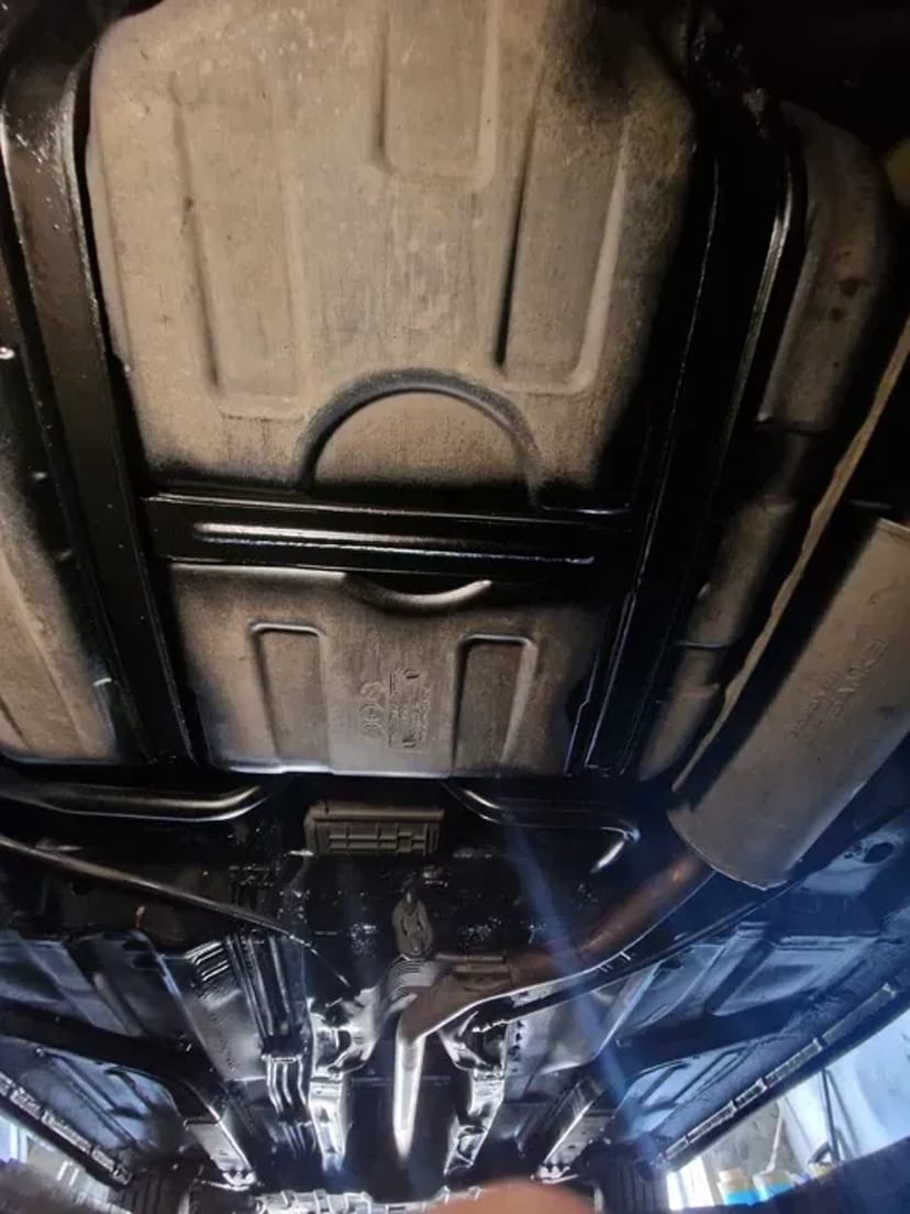 Антикорозійна обробка захист днища порогів піскоструменю