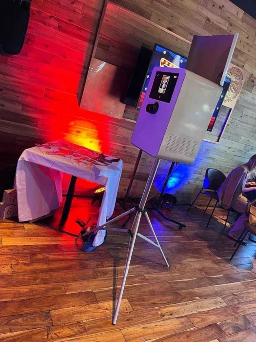 Фотобудка, Фотодзеркало, Фотобокс . Яскраві Фото для Вашого Свята!