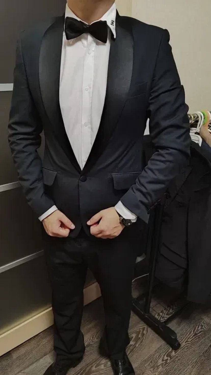 Чоловічі костюми