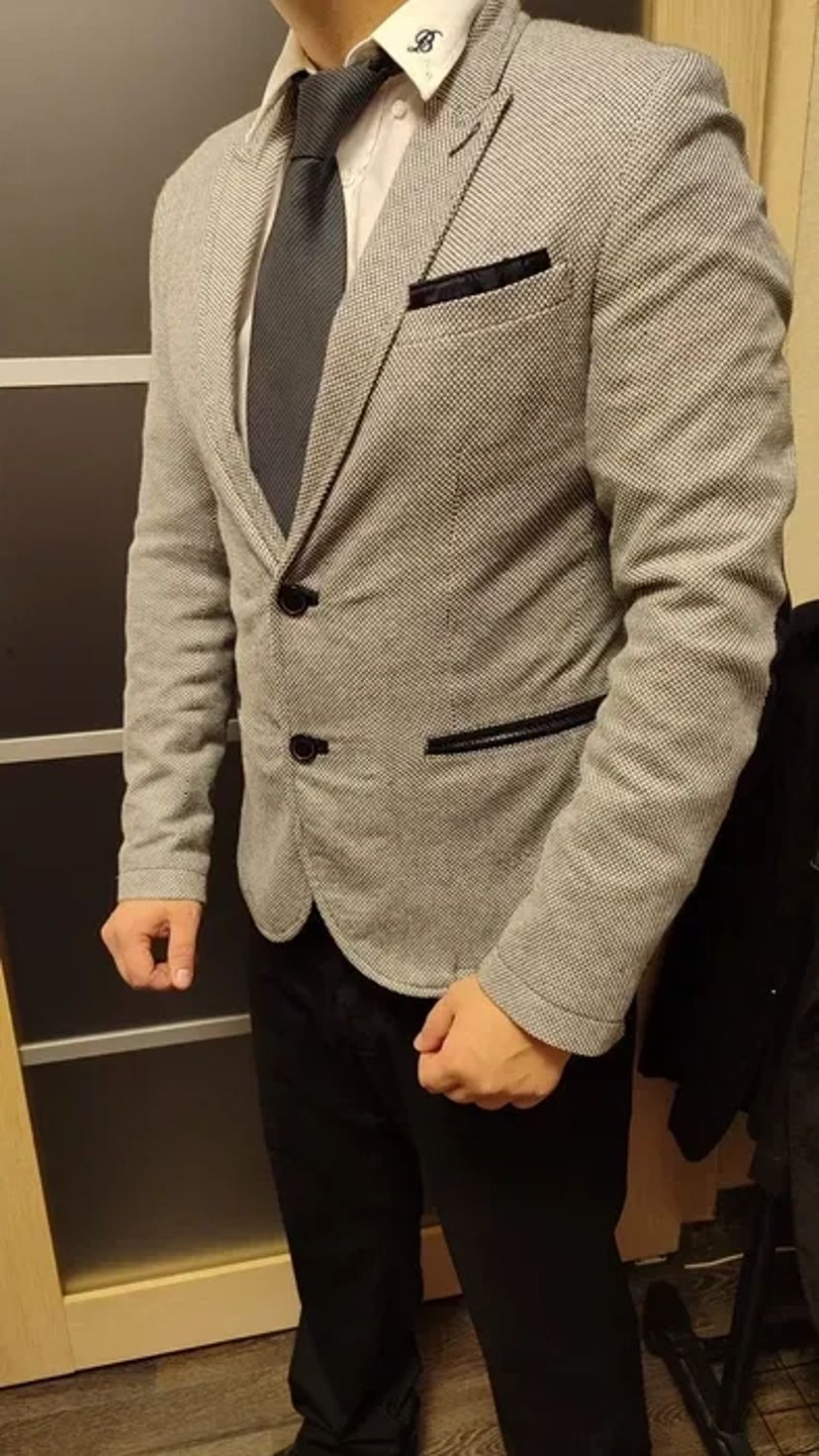 Чоловічі костюми