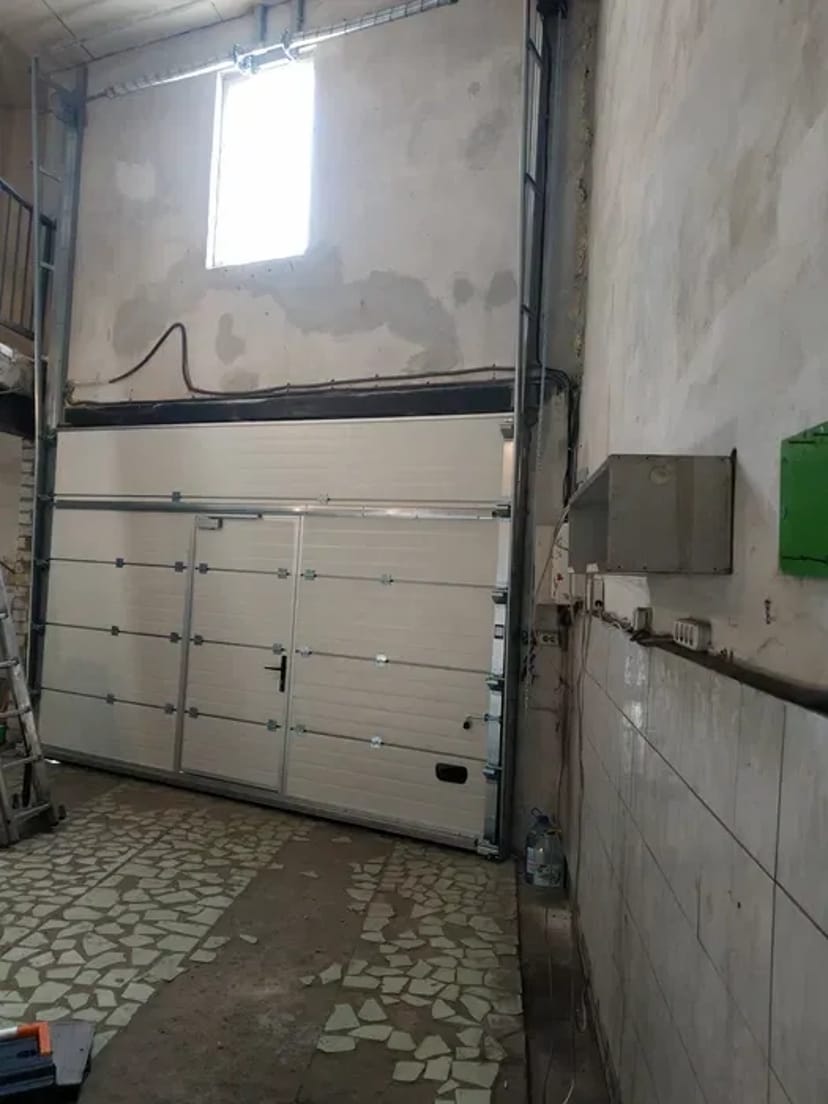 Якісний ремонт секційних воріт Hormann та Riterna будь-якої складності