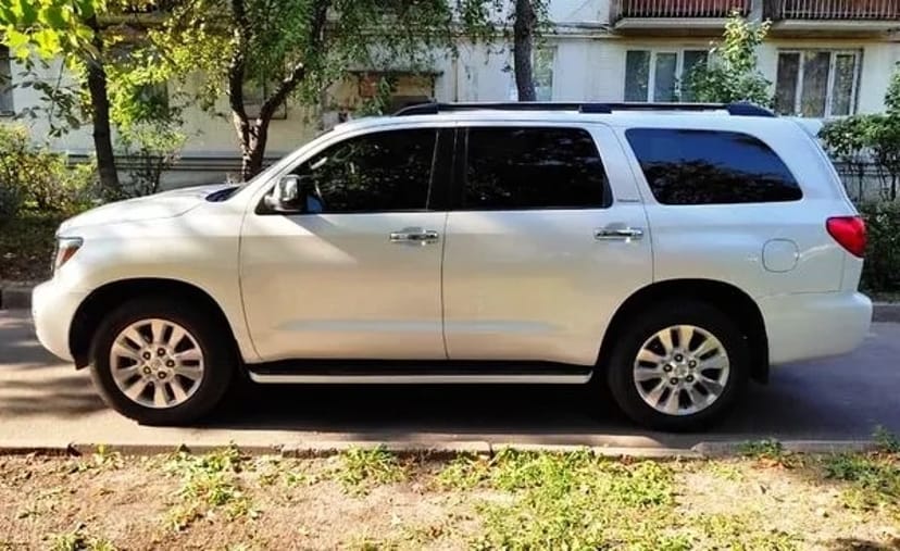 381 Джип на весілля Toyota Sequoia біла на весілля