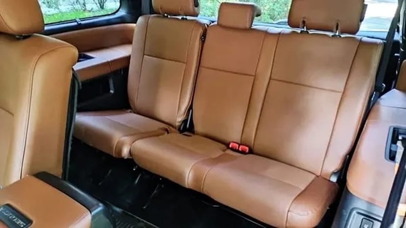 381 Джип на весілля Toyota Sequoia біла на весілля