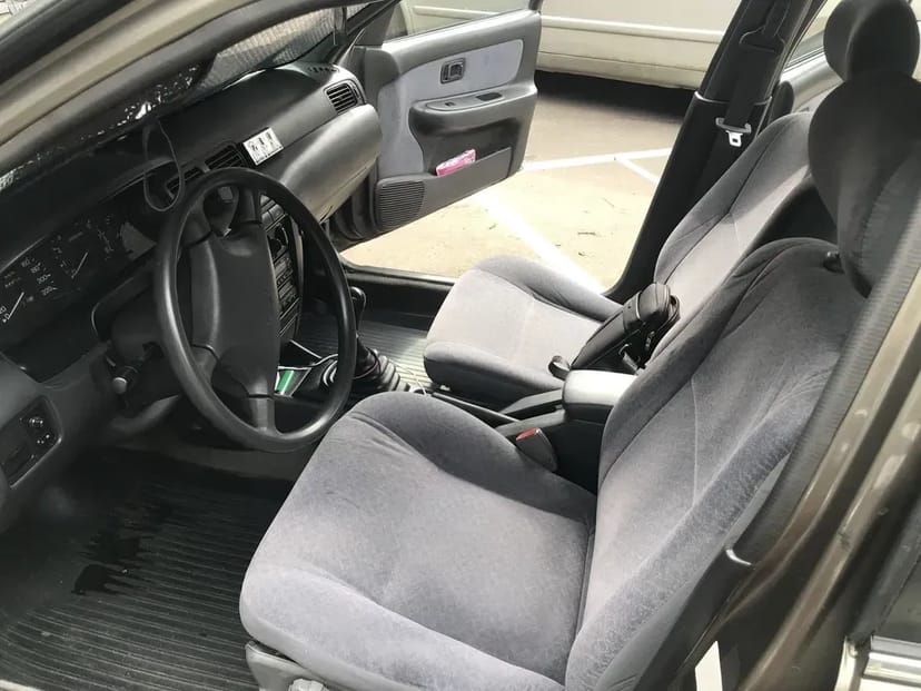 Nissan Sunny 1996 года выпуска – надежный седан, в отличном техническом состоянии!