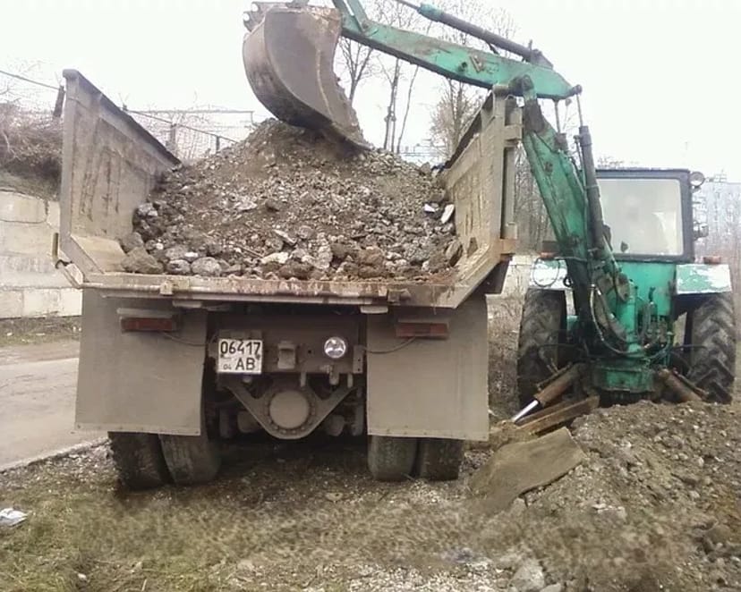  Екскаватори КамАЗ Газель, ЗіЛ