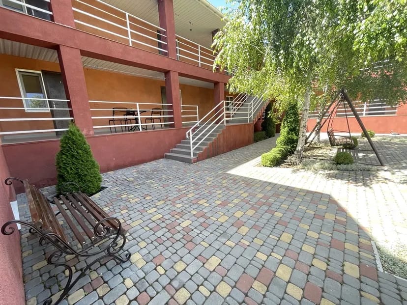 Готель у моря з басейном/курорт Санжійка,номера подобово/Edem Hotel