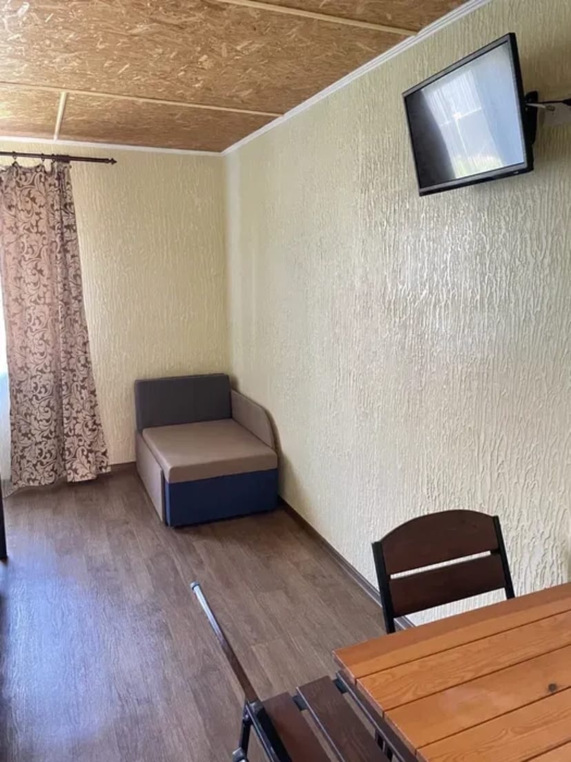 Готель у моря з басейном/курорт Санжійка,номера подобово/Edem Hotel