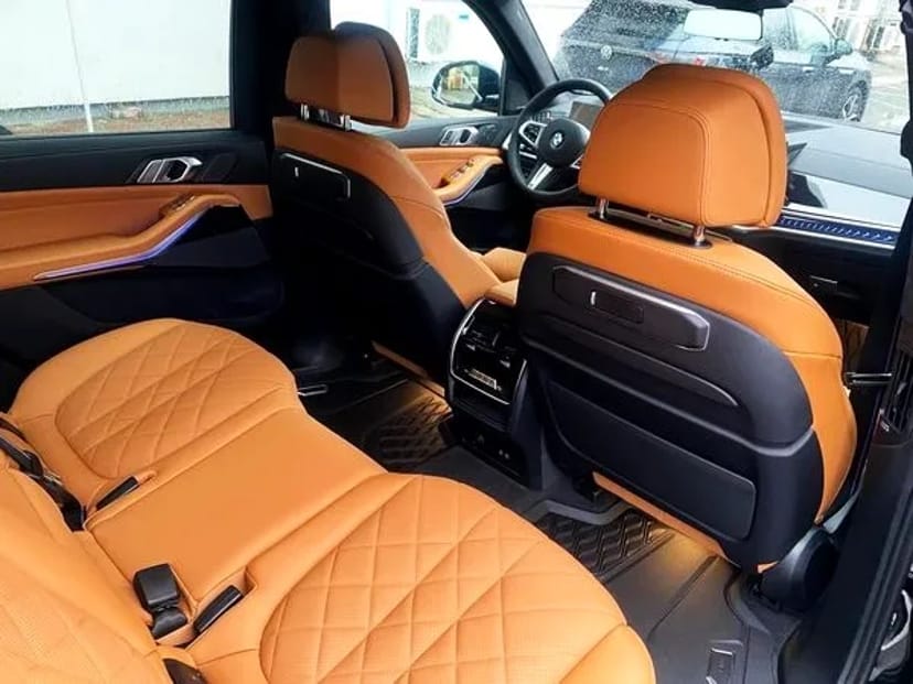 182 BMW X7 40D 2024 позашляховик без водія