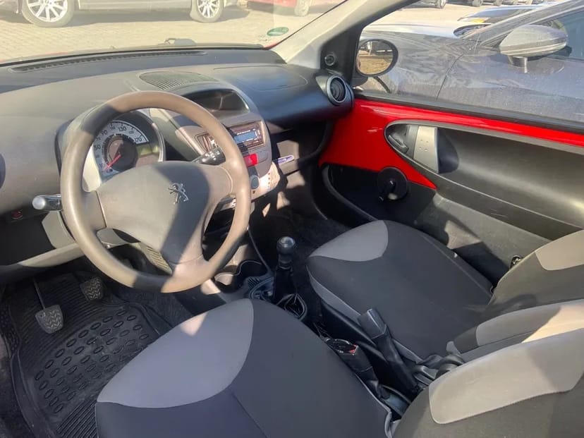 Авто Peugeot 107