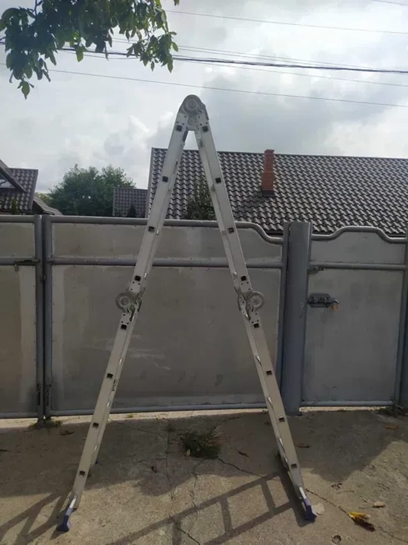 Драбини 8, 7 та 3.6 метрів