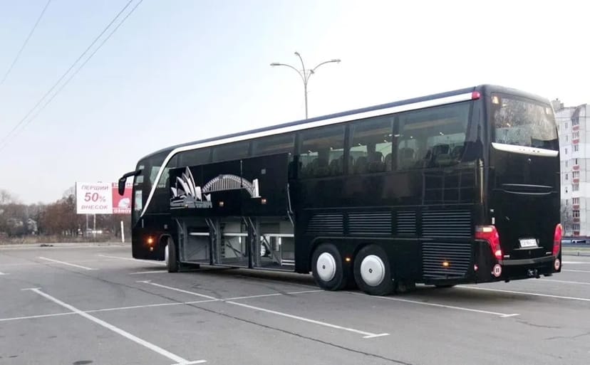 Послуги автобуса 1.5 євро за кілометр