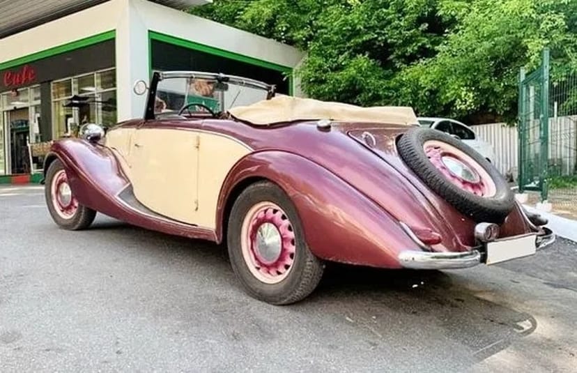 197 Ретро кабріолет на весілля зйомки Fiat Topolino