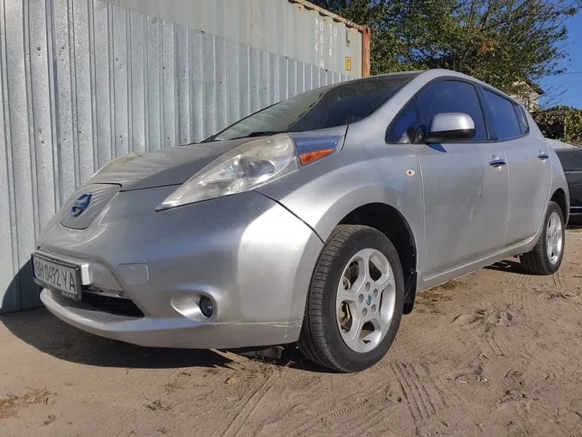 Nissan Leaf 50kwt, 350km, 2 роки і машина Ваша