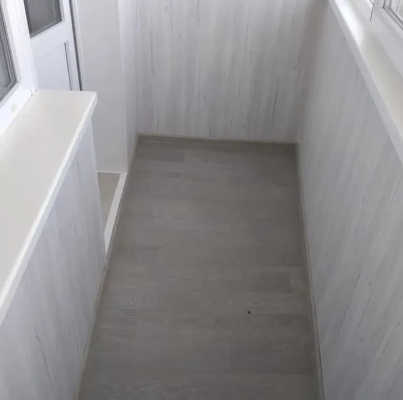 Професійна обшивка та утеплення балконів: створюємо затишок і тепло у вашому домі