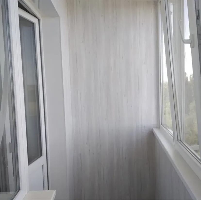 Професійна обшивка та утеплення балконів: створюємо затишок і тепло у вашому домі