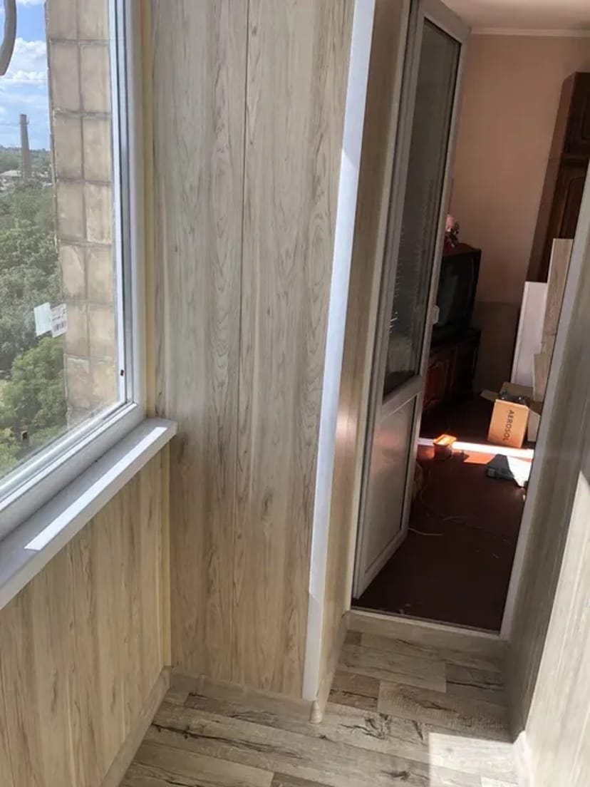 Професійна обшивка та утеплення балконів: створюємо затишок і тепло у вашому домі