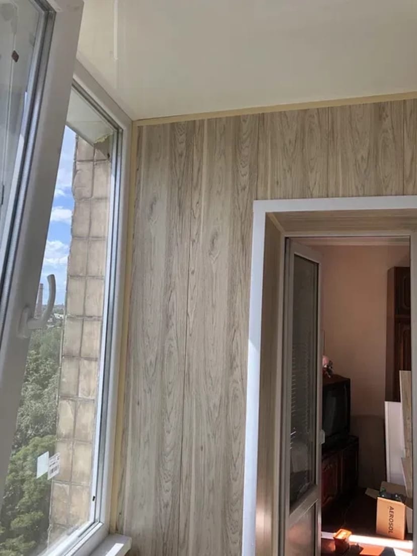 Професійна обшивка та утеплення балконів: створюємо затишок і тепло у вашому домі