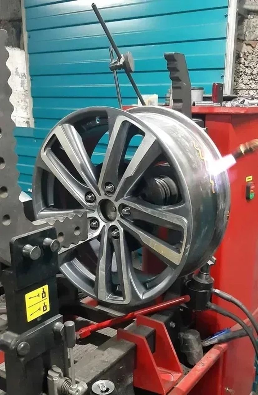 Шиномонтаж Рихтування дисків! Ремонт легкосплавних дисків! Зварювання дисків