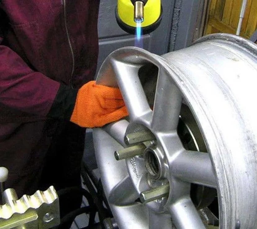 Шиномонтаж Рихтування дисків! Ремонт легкосплавних дисків! Зварювання дисків