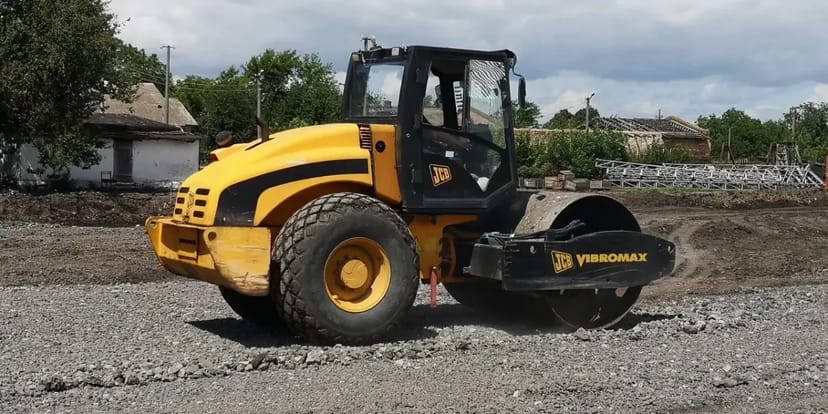Каток ґрунтовий (віброкаток) 12 тонн — JCB 115d