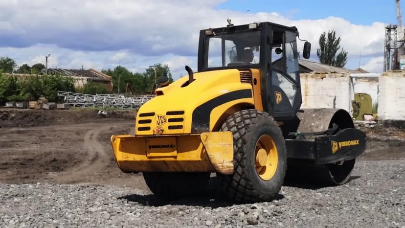 Каток ґрунтовий (віброкаток) 12 тонн — JCB 115d