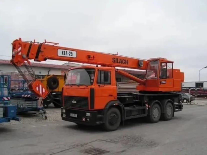 Автомобільний кран КТА-25 «Силач»
