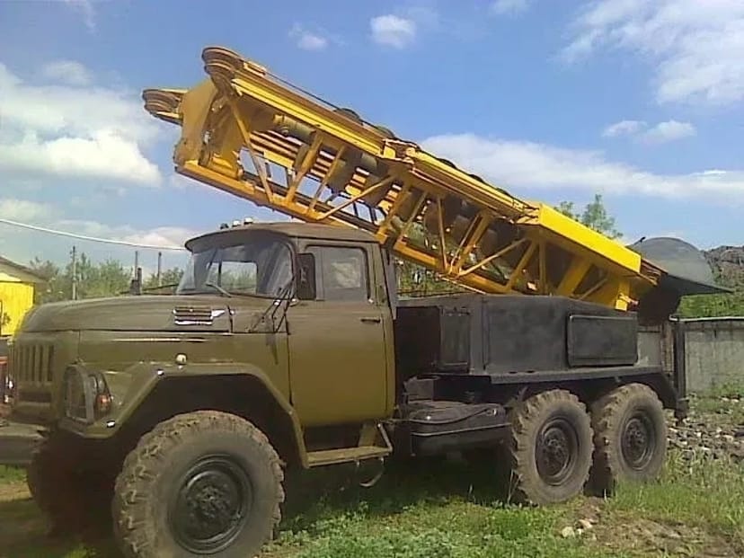 Бурильно-кранова машина МРК-750 на базі ЗІЛ-131