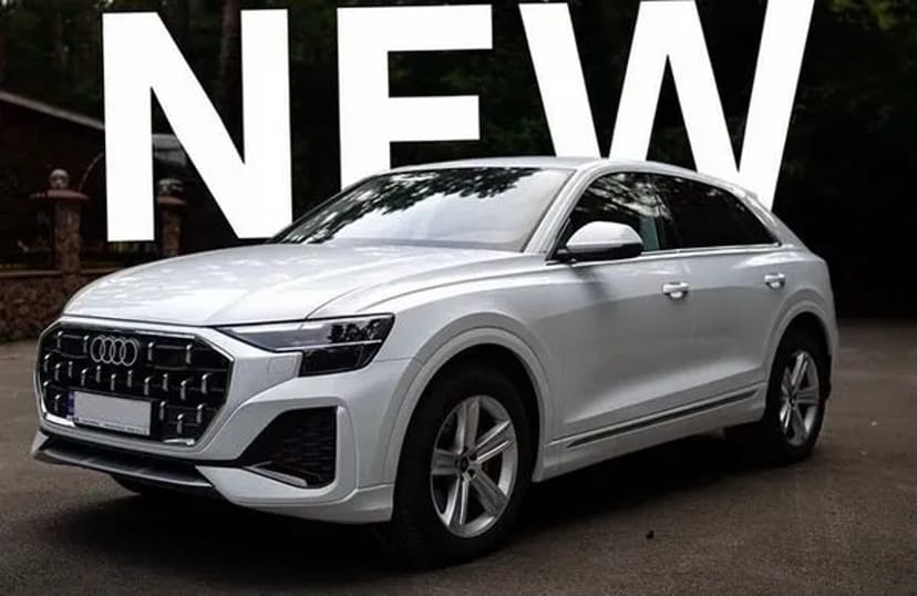 041 Позашляховик Audi Q8 біла без водія 