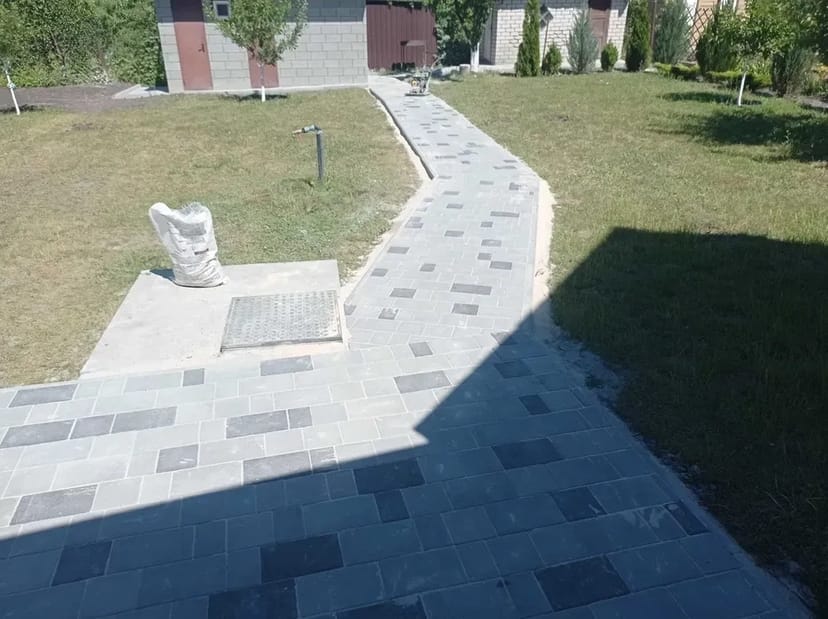 Профессиональная Укладка Тротуарной Плитки: Цена от 250 грн. за м². Качество и Гарантия!