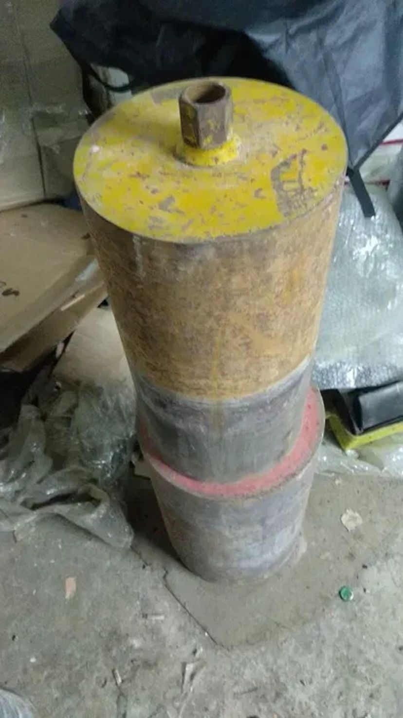 Алмазні коронки та обладнання для різки бетону.
