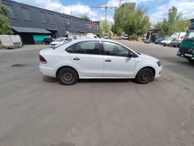 Автівки Київ Volkswagen polo sedan