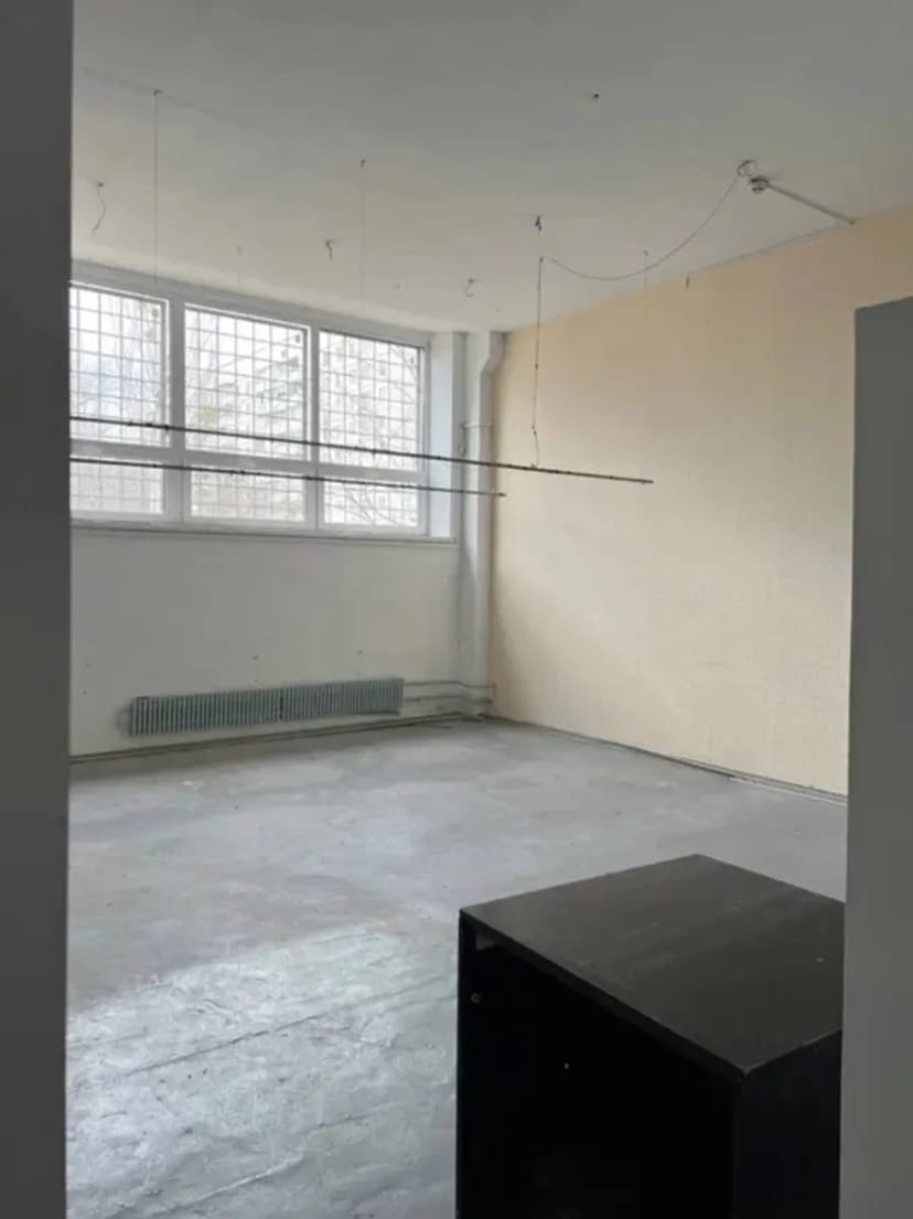 Офісні приміщення, зручна локація біля метро