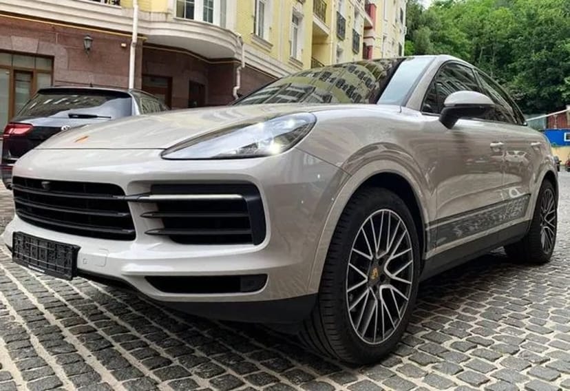 417 Porsche Cayenne Coupe на весілля з водієм