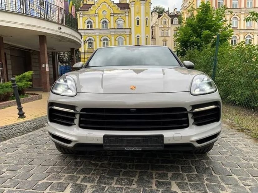 417 Porsche Cayenne Coupe на весілля з водієм