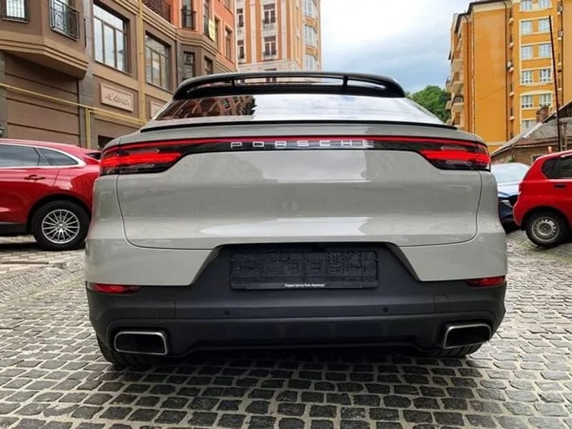 417 Porsche Cayenne Coupe на весілля з водієм