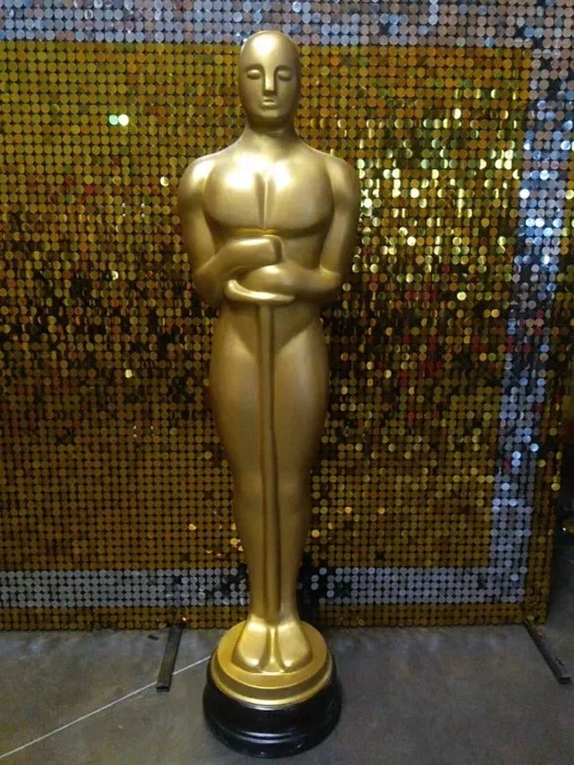 Фігури Оскар повний зріст