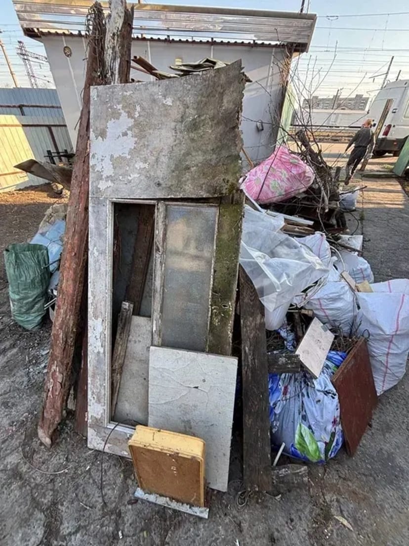 Вивіз сміття . Вивіз хламу . Вивіз строй мусора . Працюємо кожного дня.