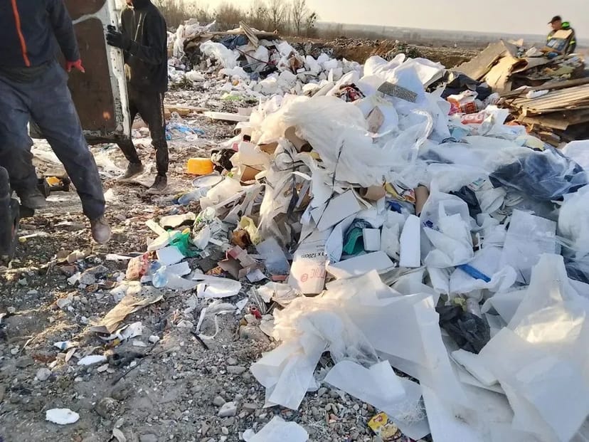 Вивіз сміття . Вивіз хламу . Вивіз строй мусора . Працюємо кожного дня.