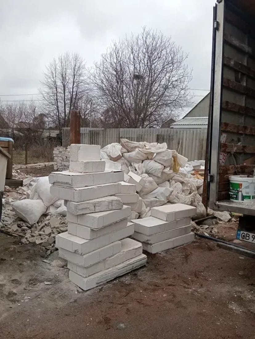 Вивіз сміття . Вивіз хламу . Вивіз строй мусора . Працюємо кожного дня.