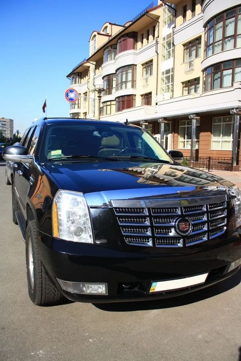245 Позашляховик на весілля Cadillac Escalade з водієм