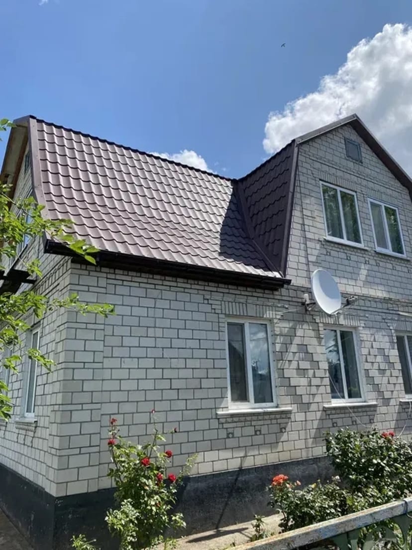 Покрівельні роботи. Послуги з будівництва дахів, різної складності. Утепленням дахів, підшивкою карнизних звісів, монтаж водостічних систем!