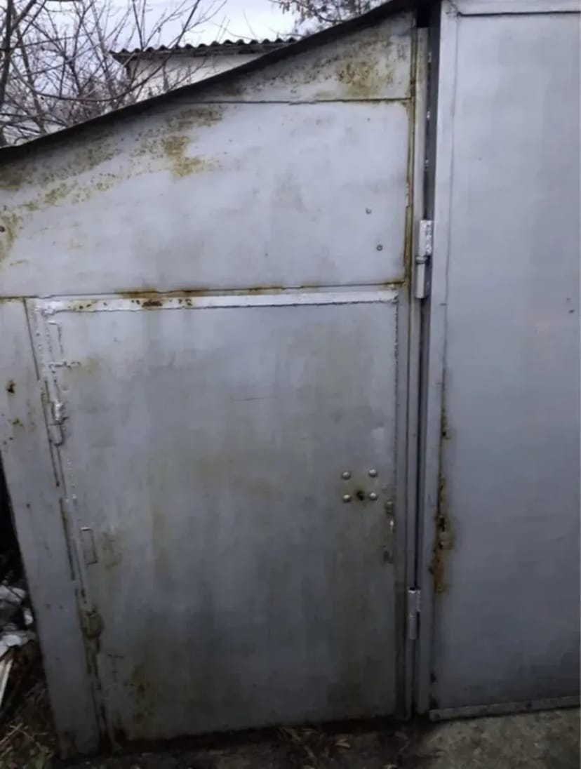 Комора в кооперативі «Луч» для зберігання речей/техніки