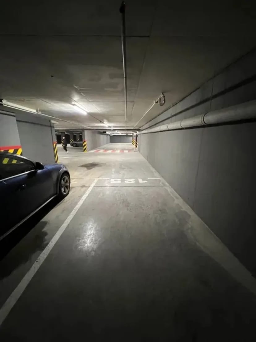 Паркомісце в ЖК Аурум, Навроцького 35