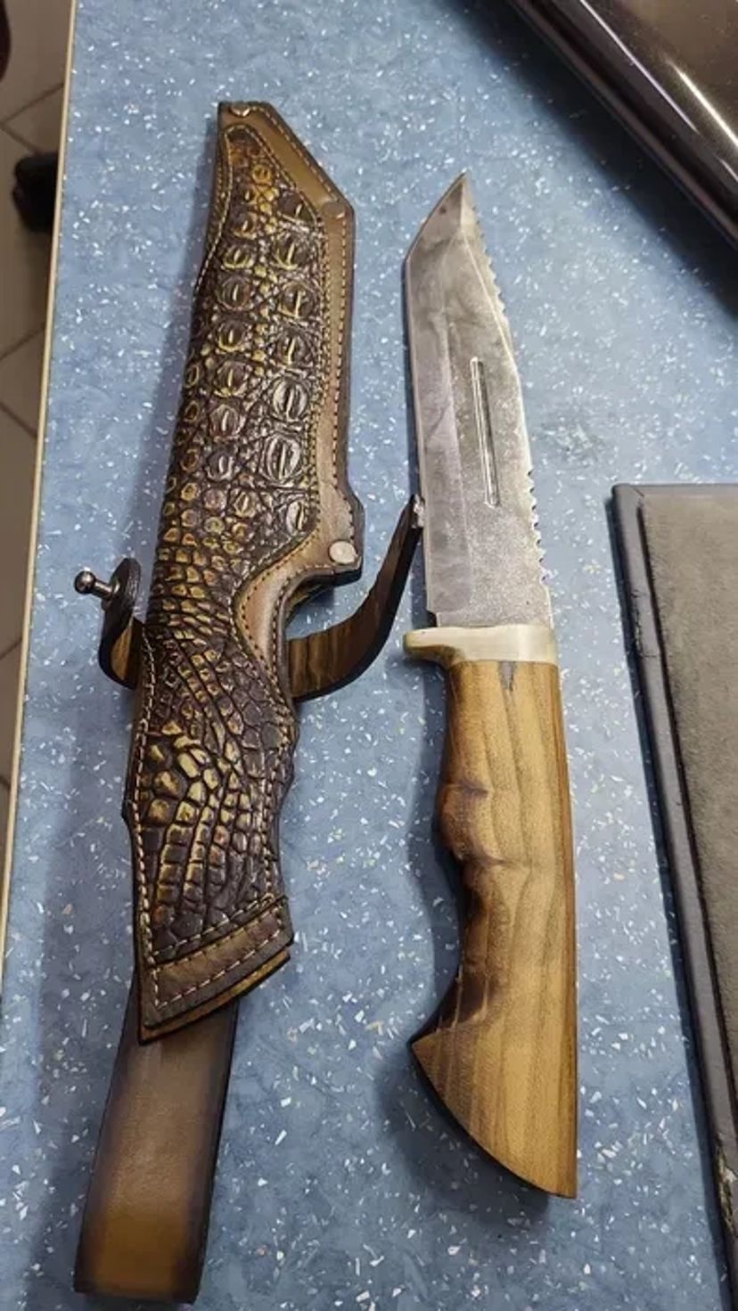 Якісне заточування кухонних ножів, ножиць та сіток для м'ясорубок на Дарниці